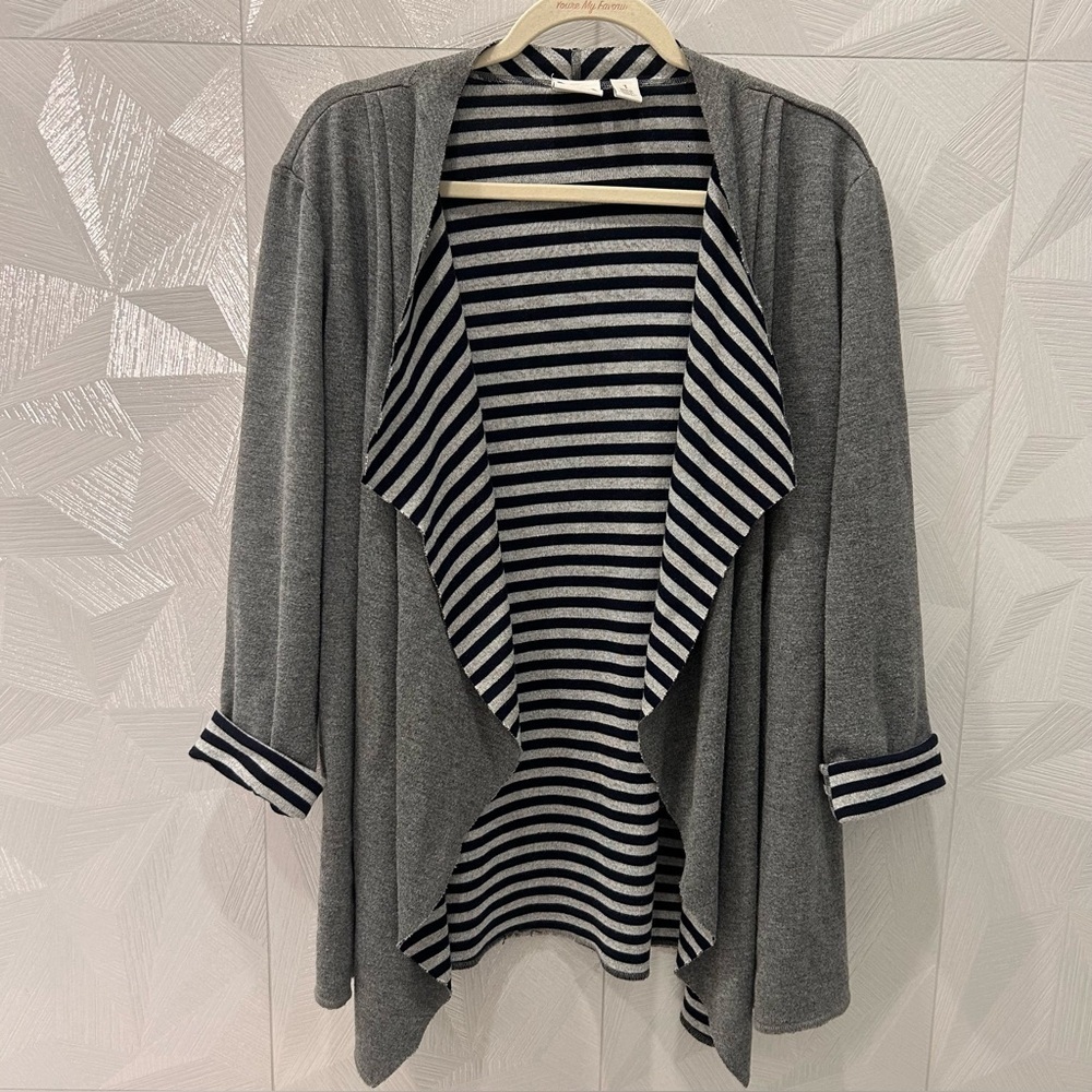 Weekends By Chico's Cardigan Womens Size 1 Open Front Stripe Rayon Blend Sweater